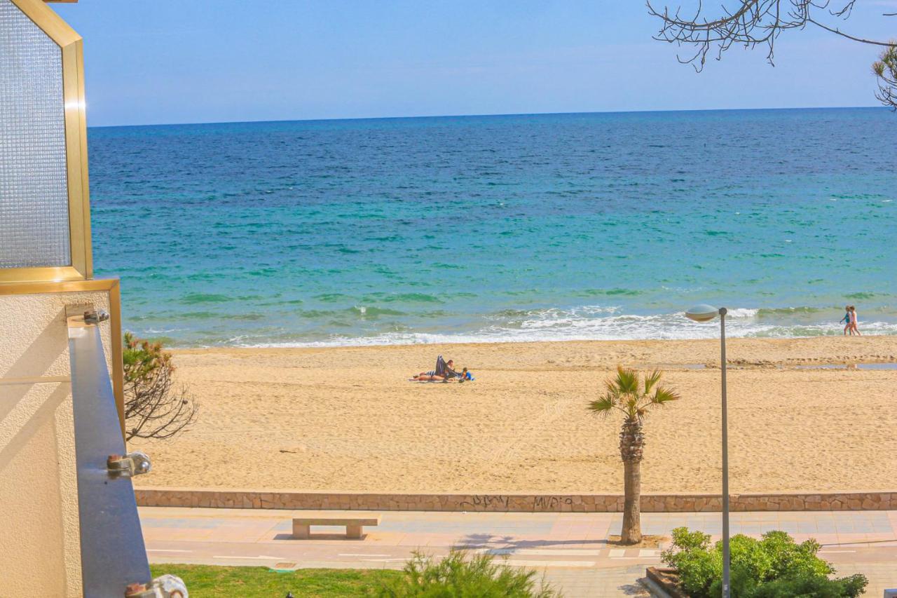 Txingudi Apartment Cambrils Bagian luar foto