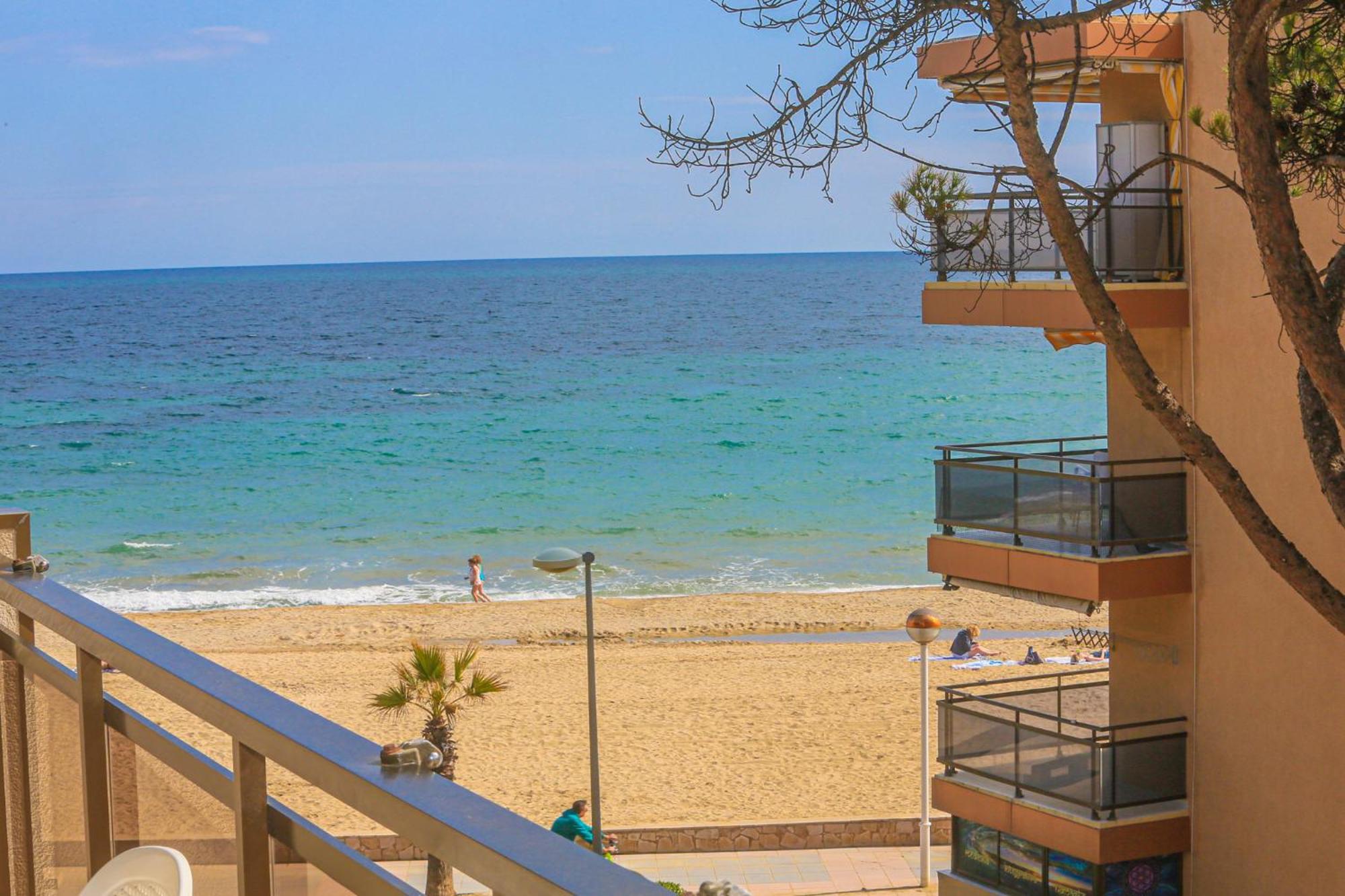 Txingudi Apartment Cambrils Bagian luar foto